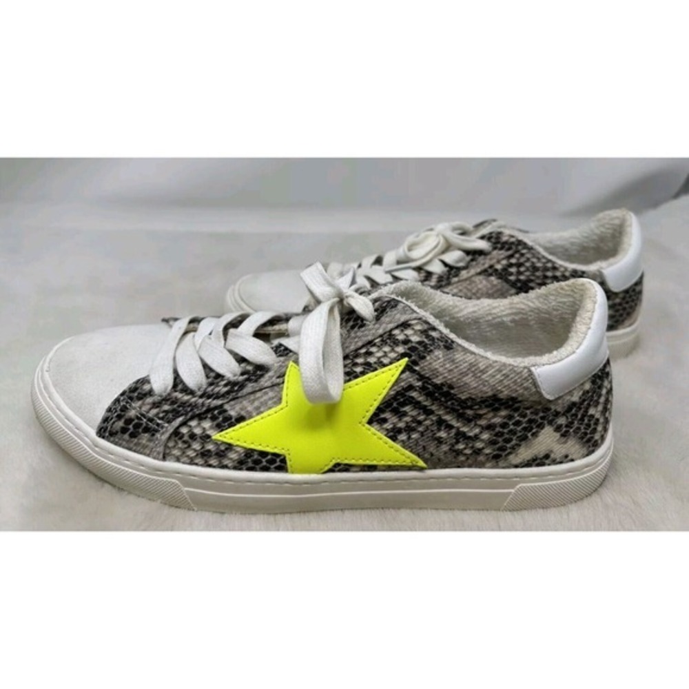 Steve‎ Madden Leopard Print Ramsey  Low-Top Sneaker Neon Star Womens Size 8 M